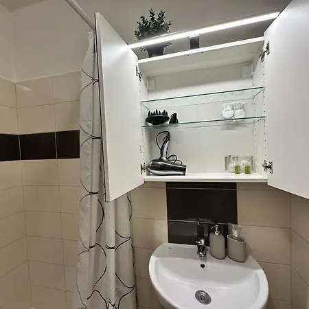 דירה Cozy In The Wider Center *